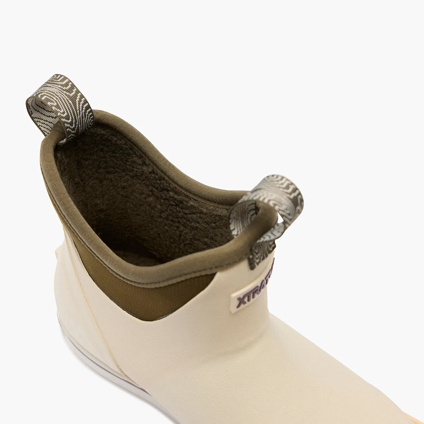 Xtratuf Women's Camp Fleece Lined Ankle Deck Boot XWADBC10